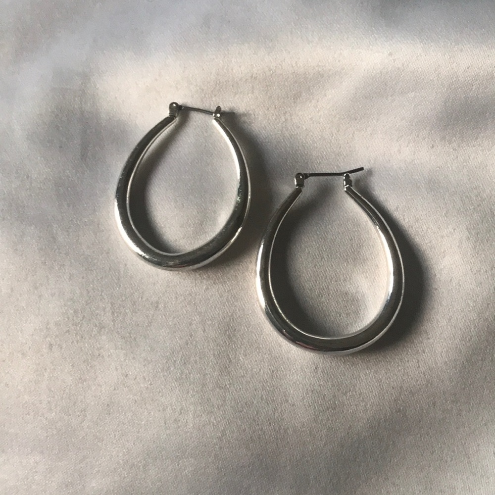 Silver fashion earrings